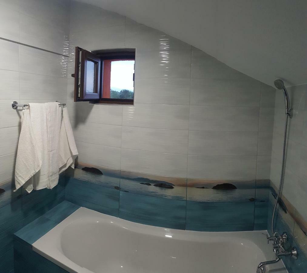 Chilingirovata Kashta Hotel Pavel Banya Eksteriør billede